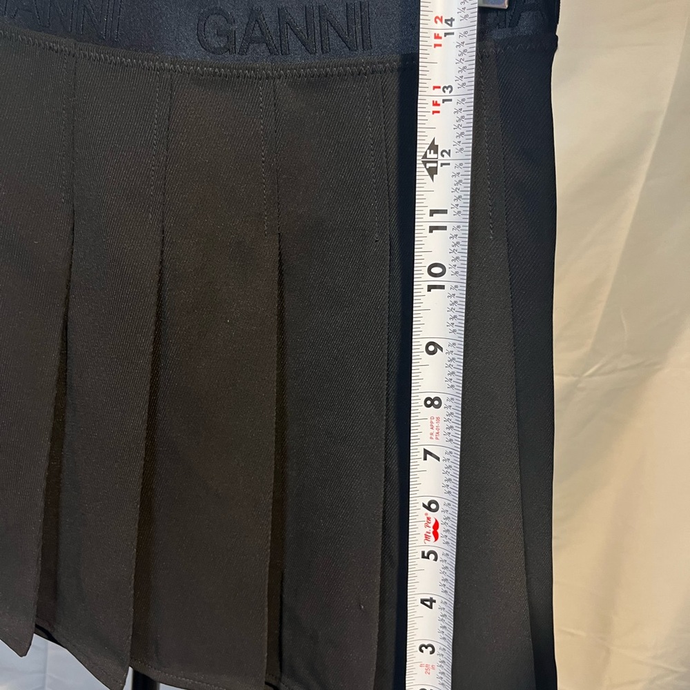 Ganni elasticated waistband light twill Pleated Mini Black Skirt Sz 32 - Picture 7 of 11